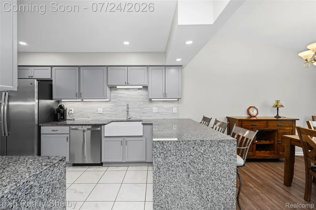 762 Country Club Drive St. Clair Shores City MI 48082