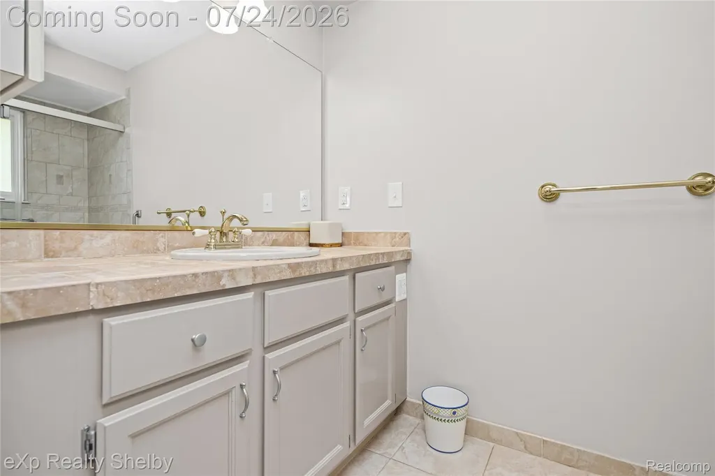 762 Country Club Drive St. Clair Shores City MI 48082