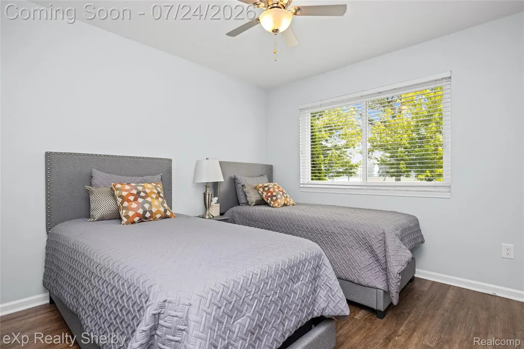 762 Country Club Drive St. Clair Shores City MI 48082
