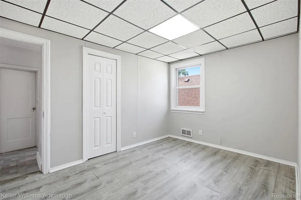 17317 Washburn Street Detroit City MI 48221