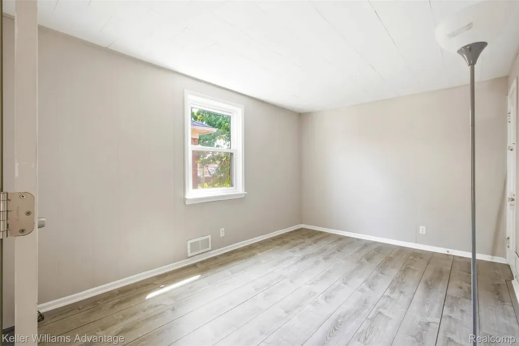 17317 Washburn Street Detroit City MI 48221