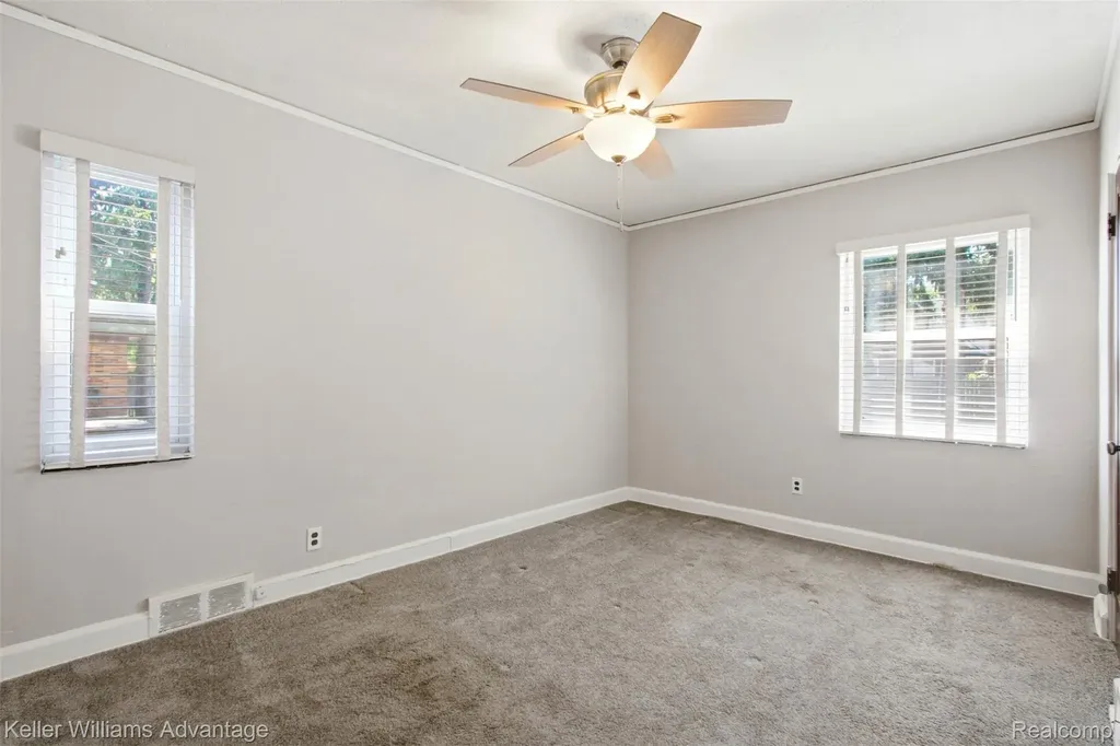 17317 Washburn Street Detroit City MI 48221
