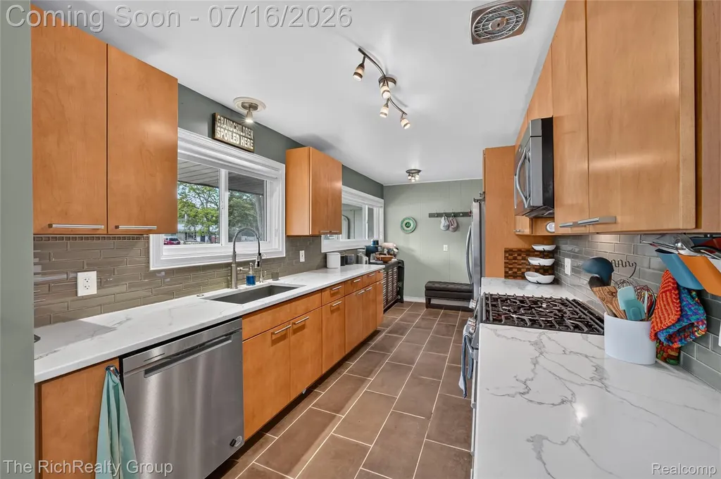 32710 Briarcrest Knolls Farmington Hills City MI 48334