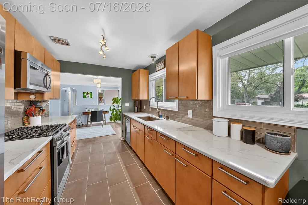 32710 Briarcrest Knolls Farmington Hills City MI 48334
