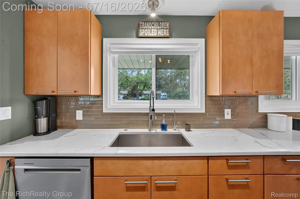 32710 Briarcrest Knolls Farmington Hills City MI 48334
