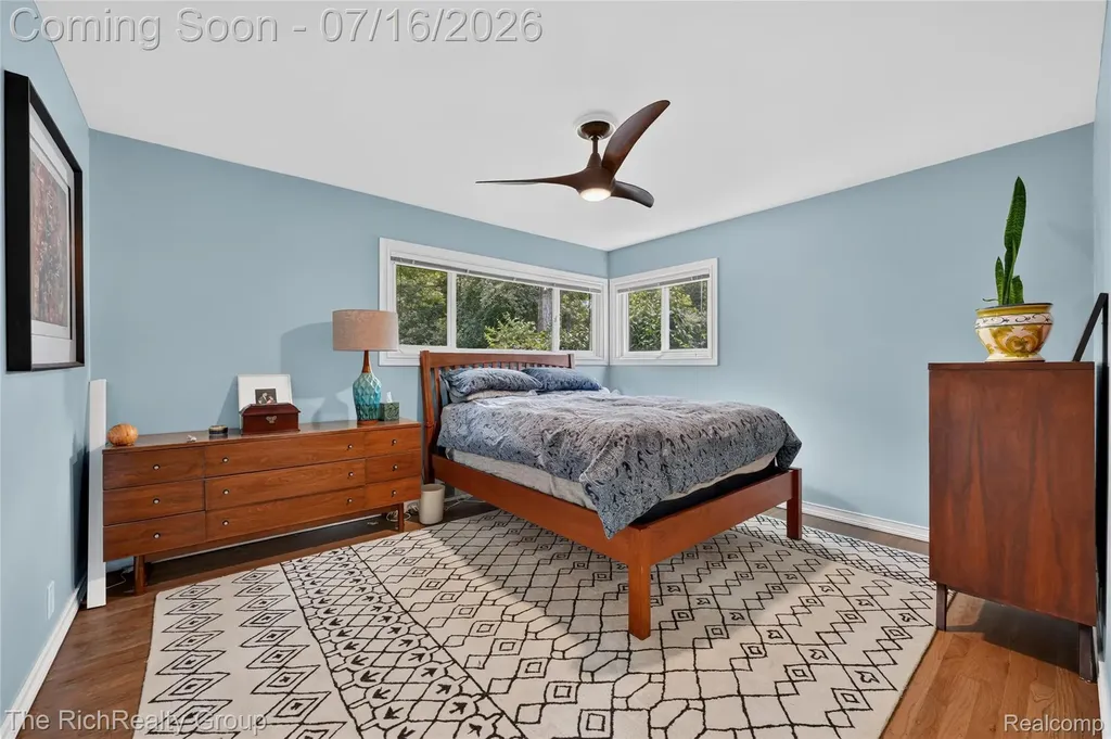 32710 Briarcrest Knolls Farmington Hills City MI 48334