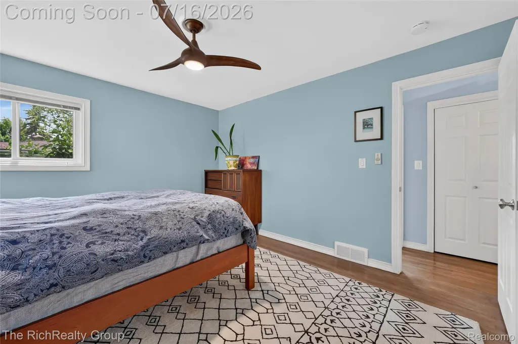 32710 Briarcrest Knolls Farmington Hills City MI 48334
