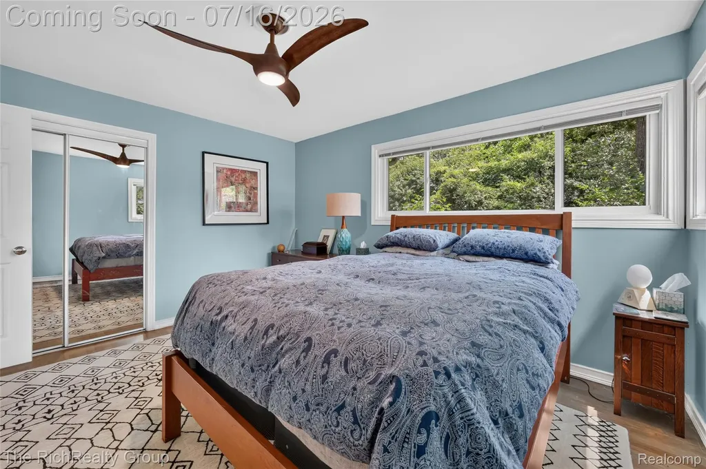 32710 Briarcrest Knolls Farmington Hills City MI 48334