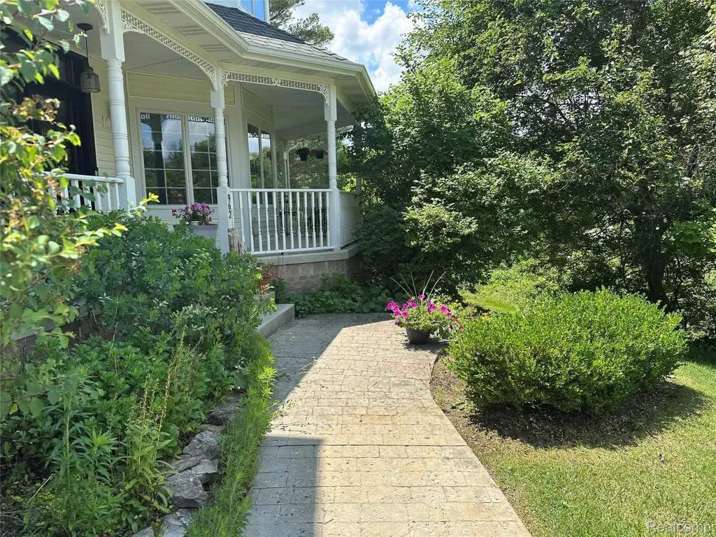 962 Hidden Valley Drive Orion Charter Township MI 48362