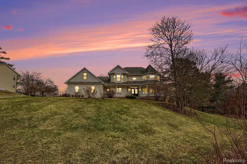 962 Hidden Valley Drive Orion Charter Township MI 48362
