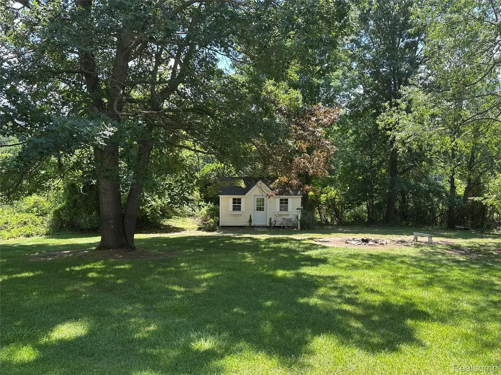962 Hidden Valley Drive Orion Charter Township MI 48362