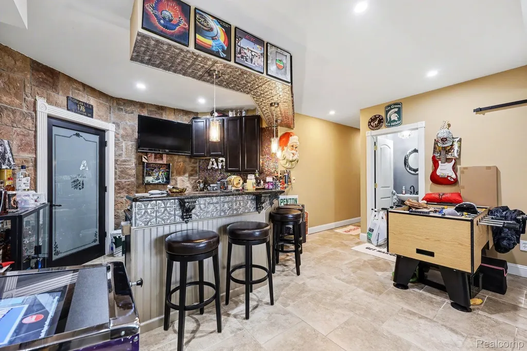 962 Hidden Valley Drive Orion Charter Township MI 48362