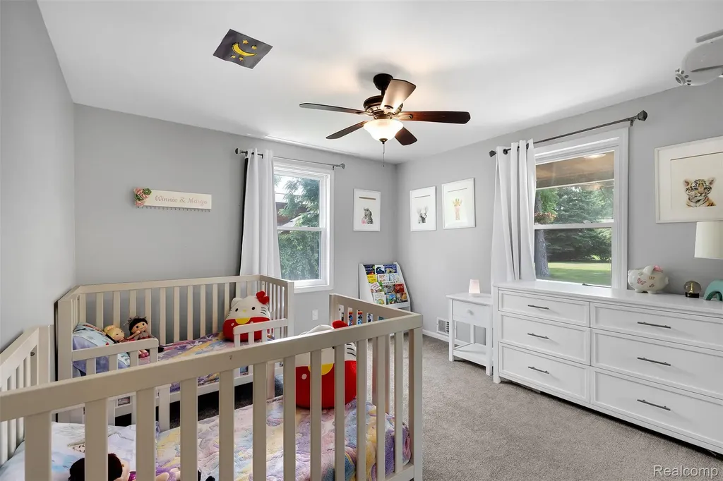 7677 Washburn Washington Township MI 48094