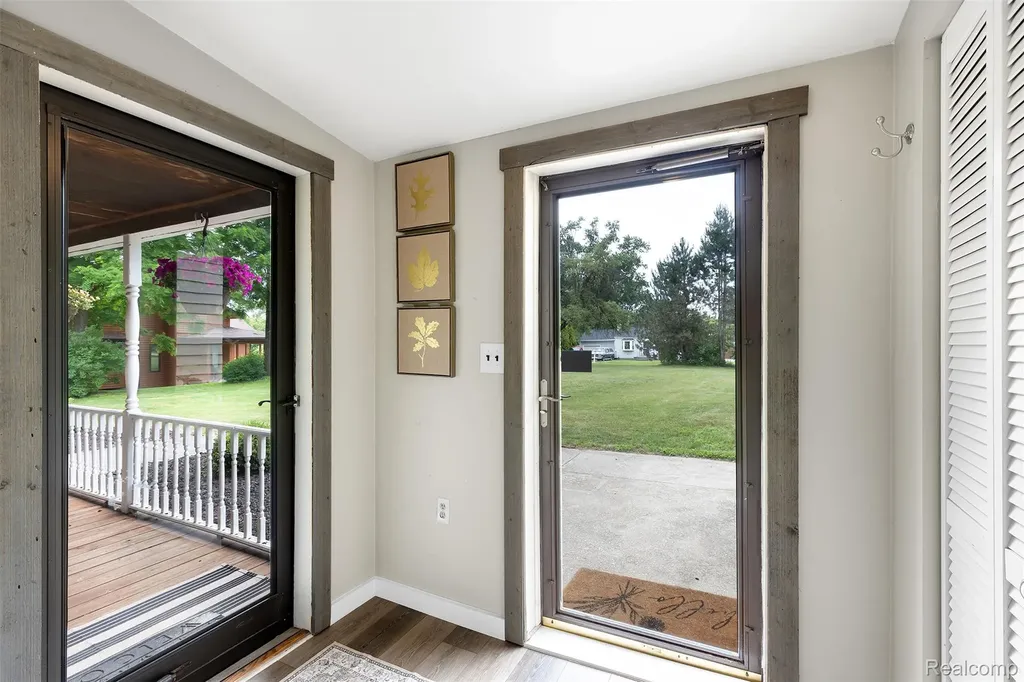 7677 Washburn Washington Township MI 48094