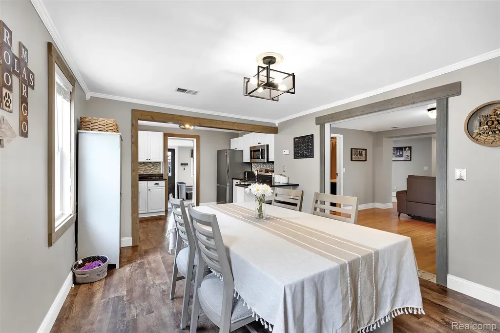 7677 Washburn Washington Township MI 48094