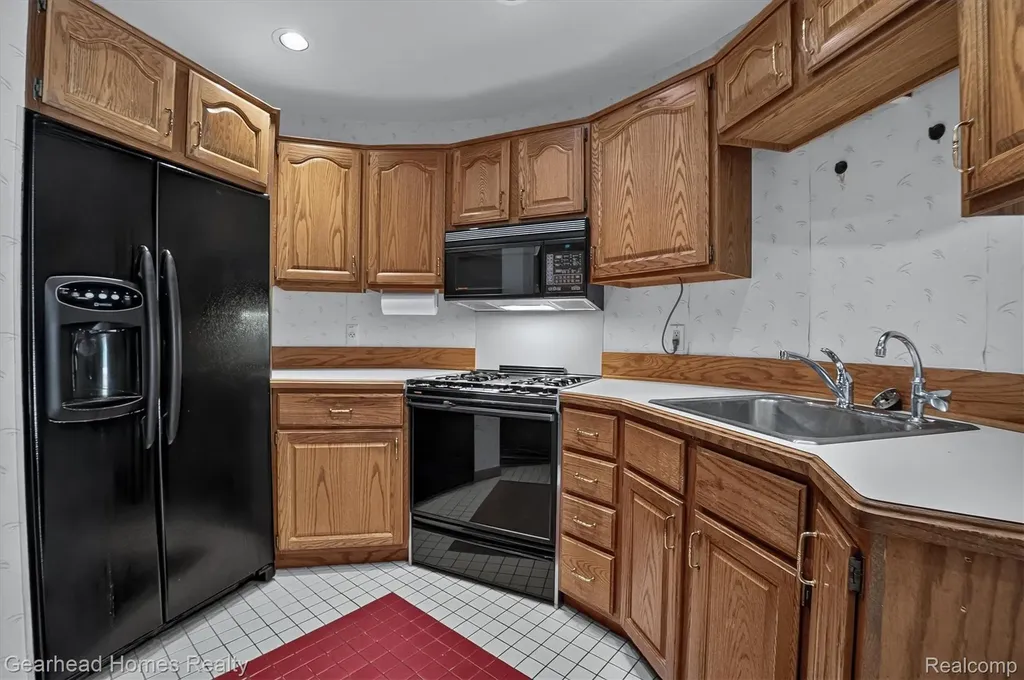 3486 W Drahner Road Oxford Charter Township MI 48371