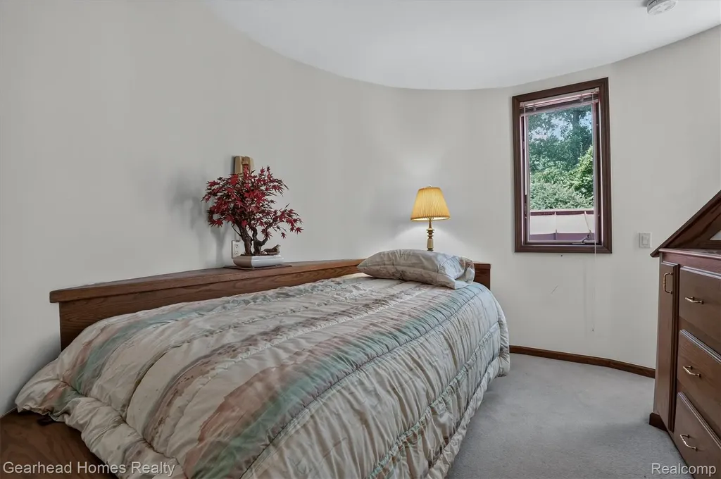 3486 W Drahner Road Oxford Charter Township MI 48371