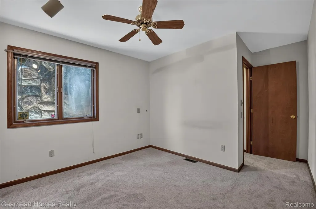 3486 W Drahner Road Oxford Charter Township MI 48371