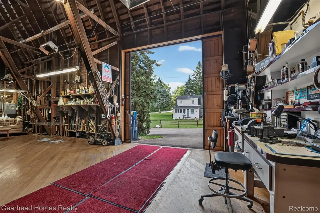 3486 W Drahner Road Oxford Charter Township MI 48371