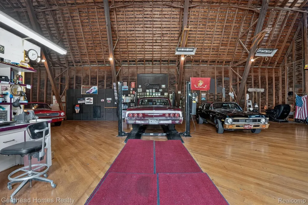 3486 W Drahner Road Oxford Charter Township MI 48371