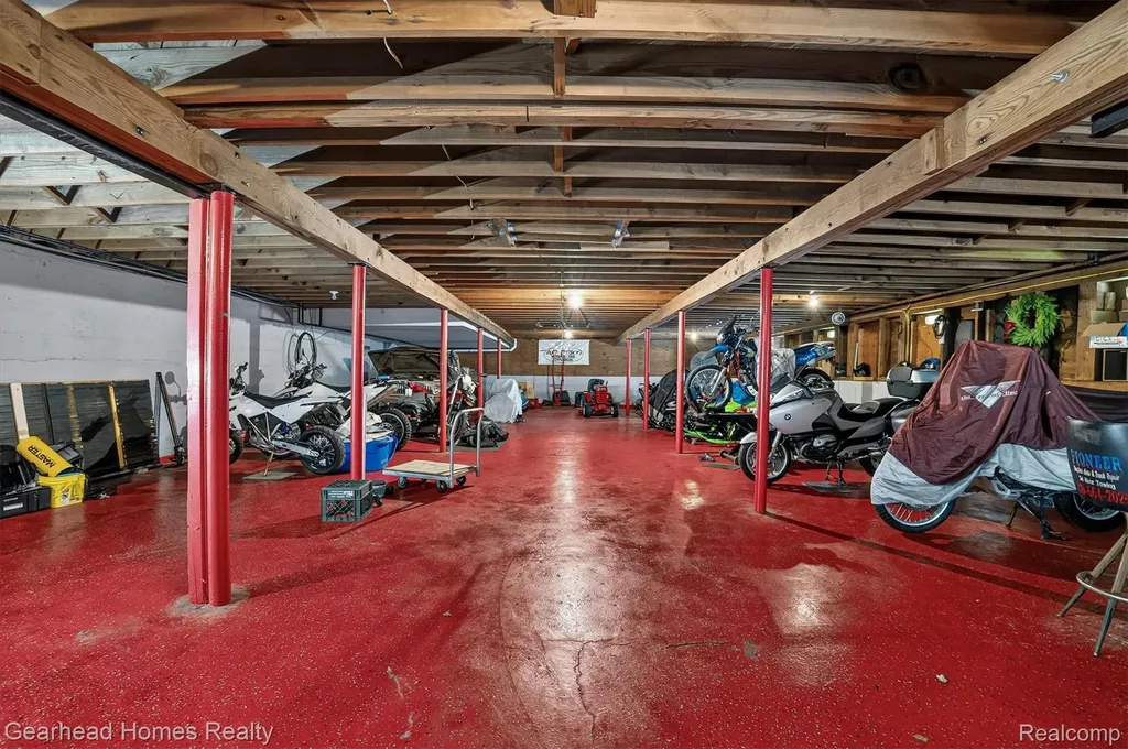 3486 W Drahner Road Oxford Charter Township MI 48371