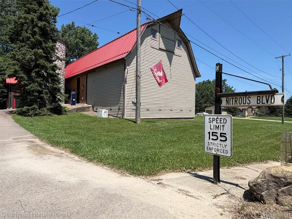 3486 W Drahner Road Oxford Charter Township MI 48371