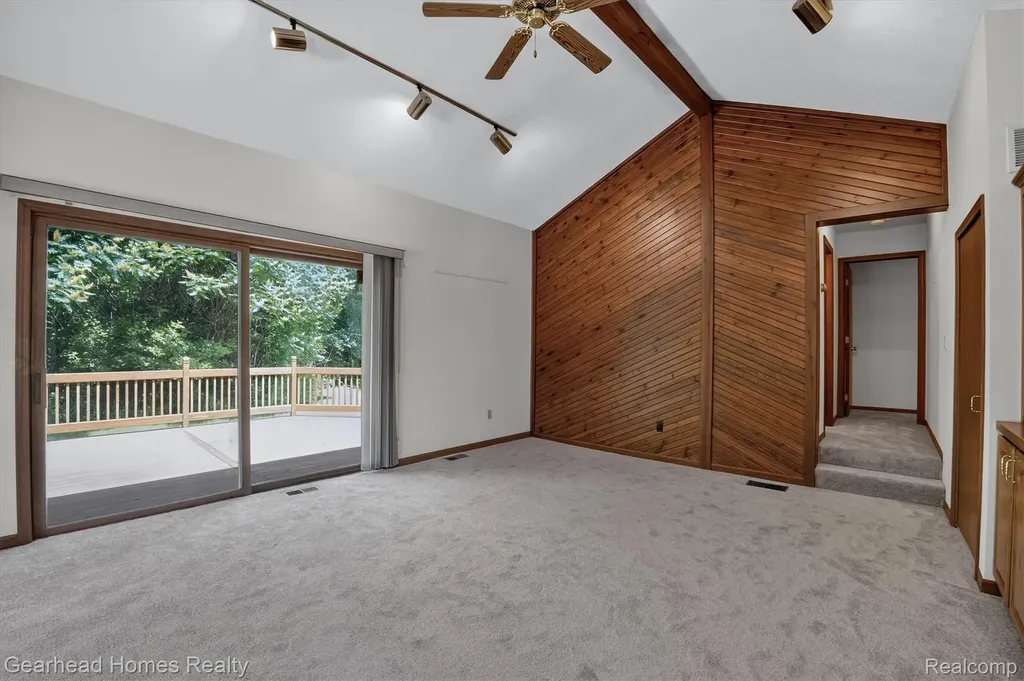 3486 W Drahner Road Oxford Charter Township MI 48371