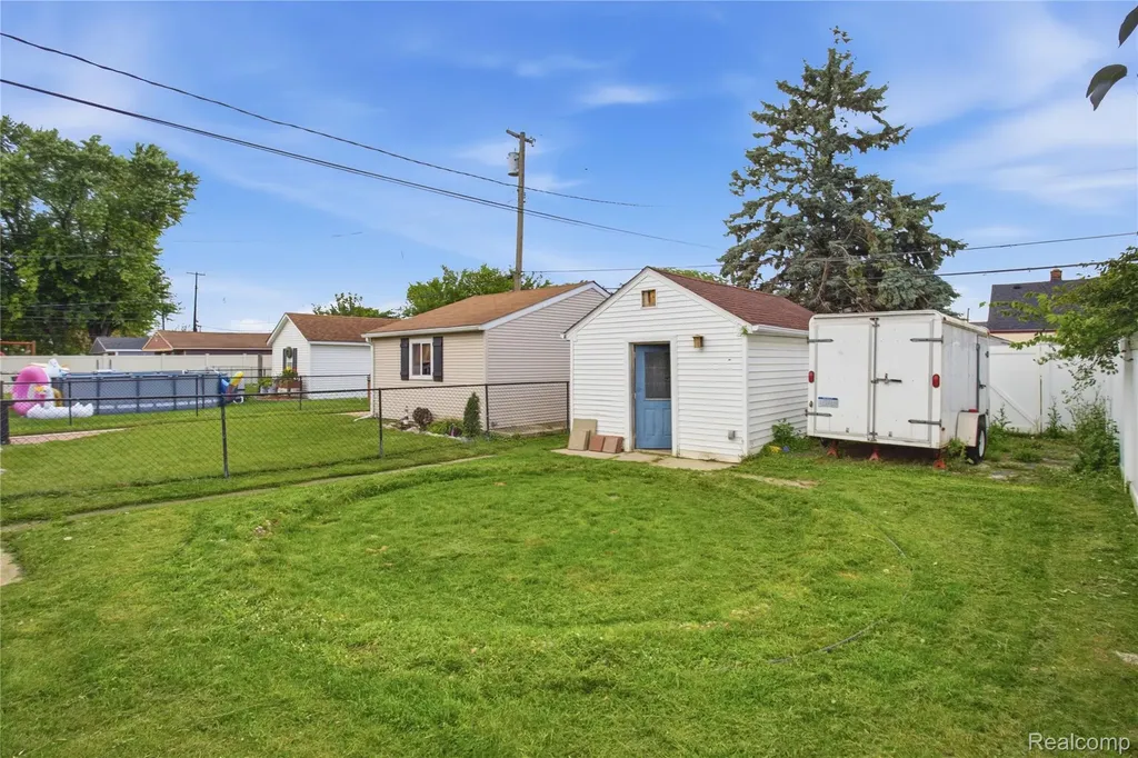 1070 Mollno Street Wyandotte City MI 48192