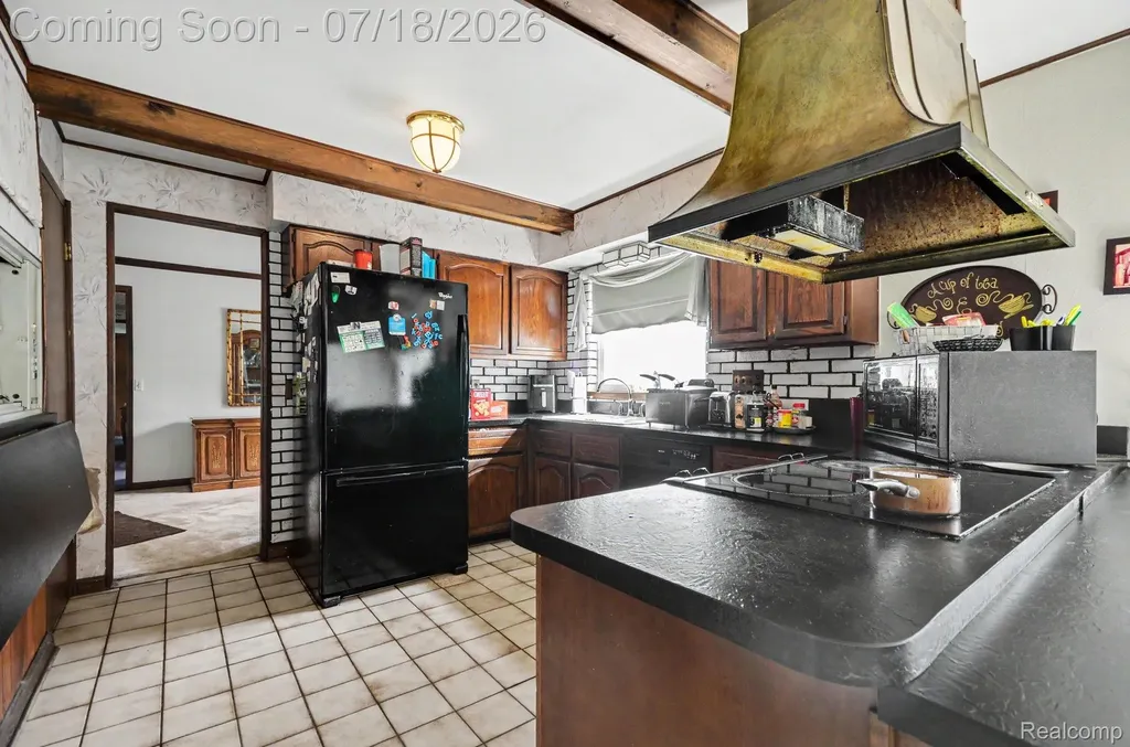 24730 Creekside Drive Farmington Hills City MI 48336