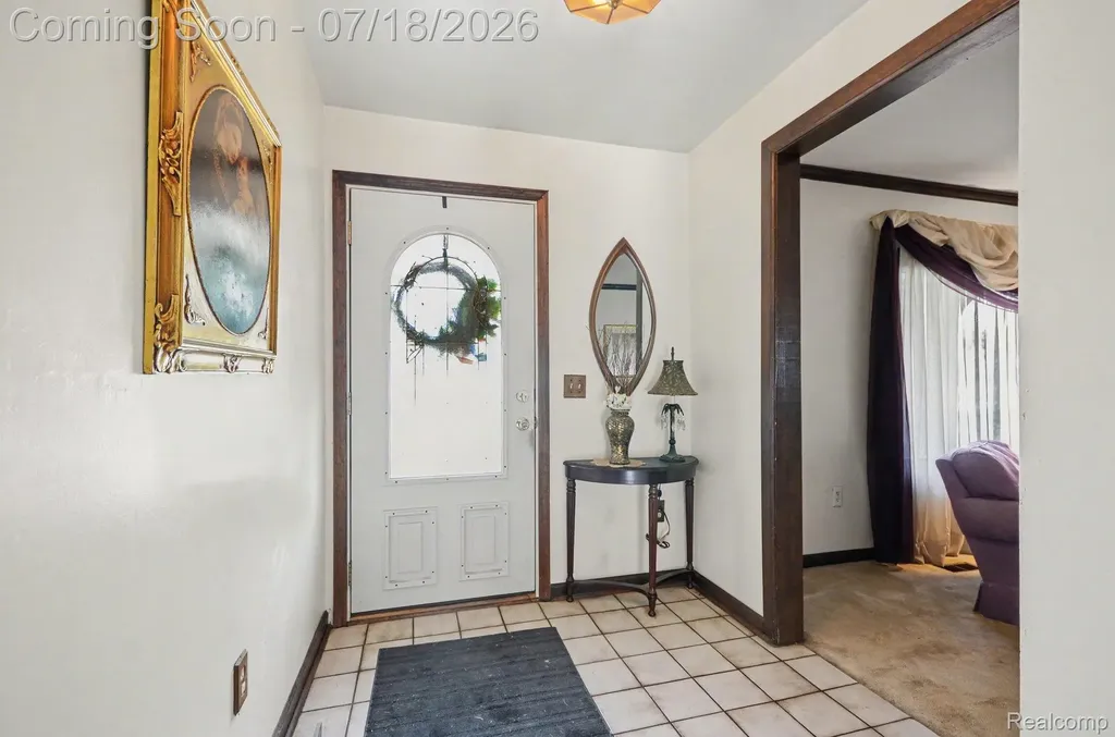 24730 Creekside Drive Farmington Hills City MI 48336