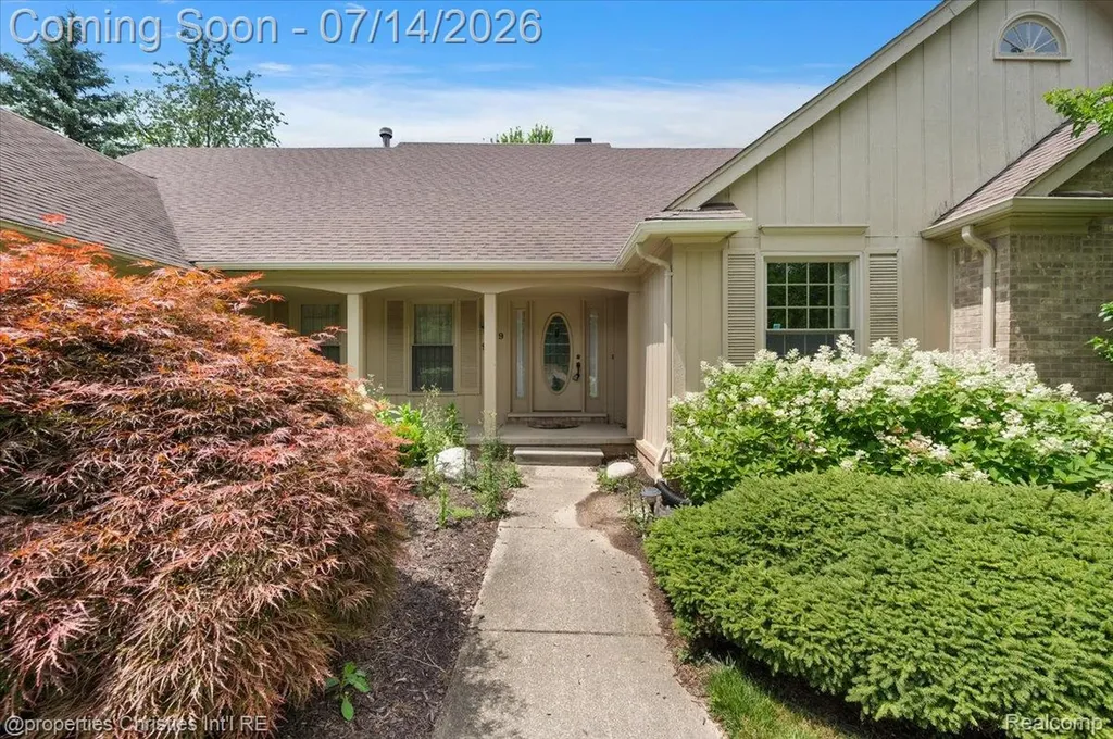 969 Whitegate Drive Northville City MI 48167