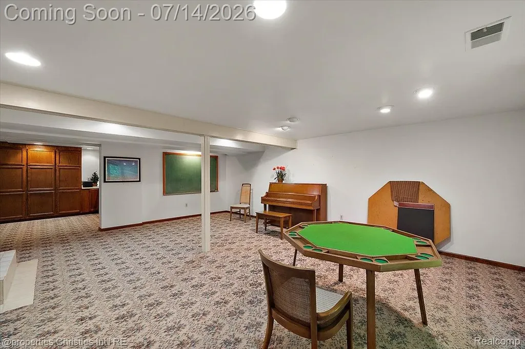 969 Whitegate Drive Northville City MI 48167