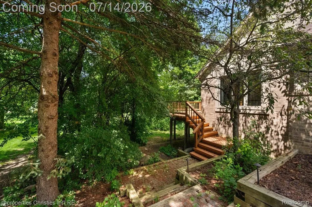 969 Whitegate Drive Northville City MI 48167