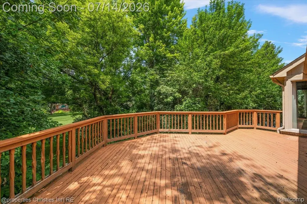 969 Whitegate Drive Northville City MI 48167