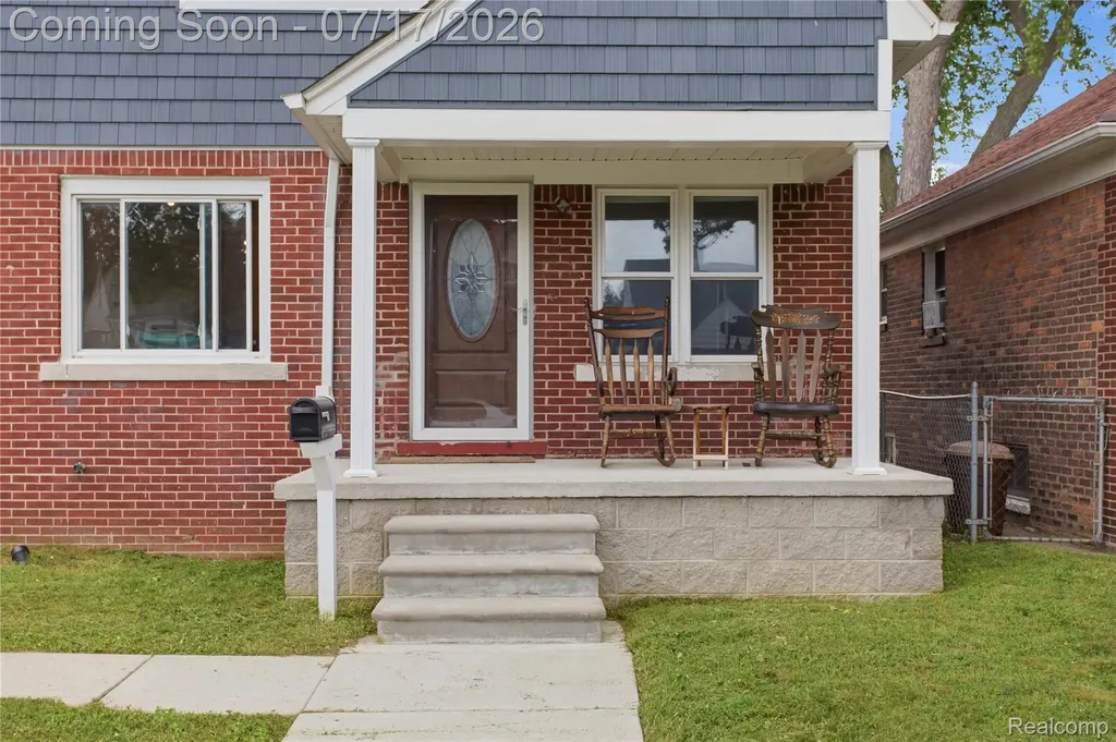 1058 Mollno Street Wyandotte City MI 48192