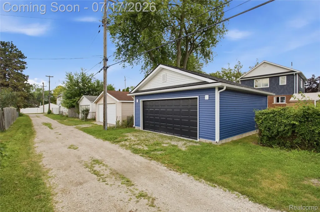 1058 Mollno Street Wyandotte City MI 48192