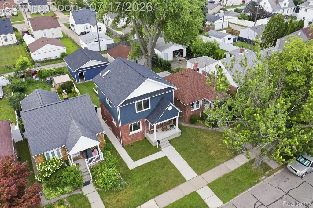 1058 Mollno Street Wyandotte City MI 48192