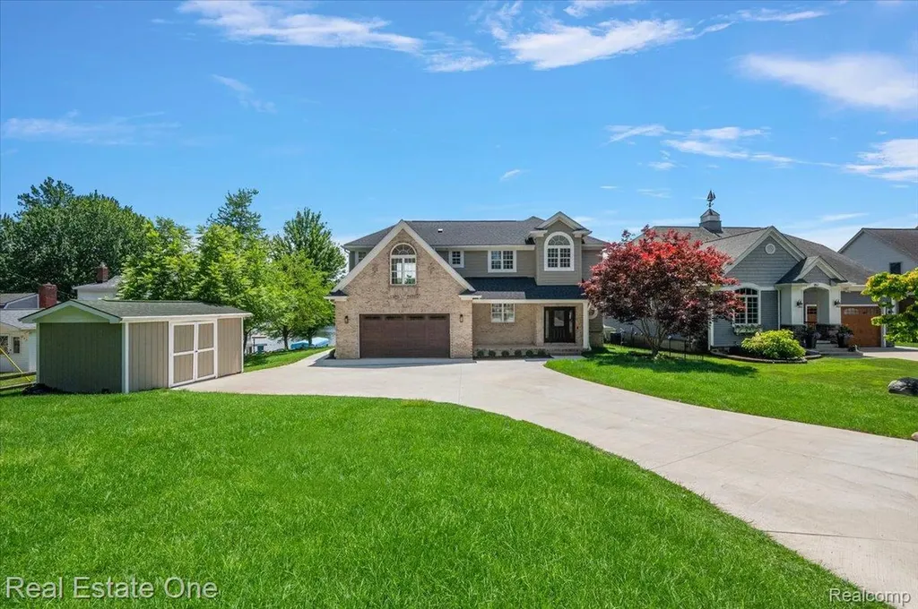 847 Fairview Street Lake Orion Village MI 48362