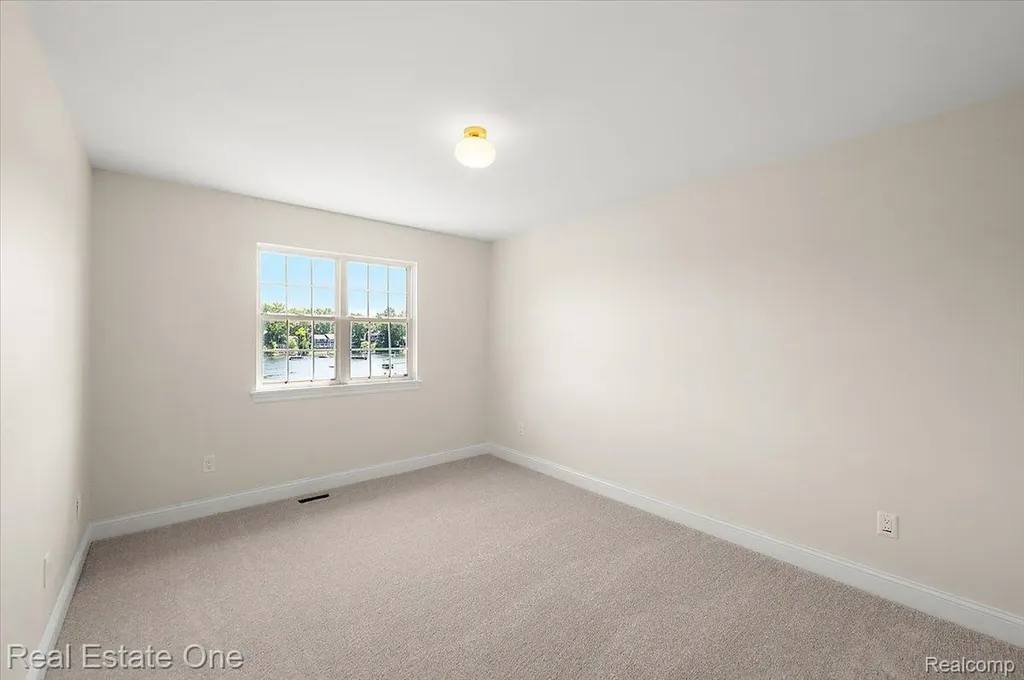 847 Fairview Street Lake Orion Village MI 48362