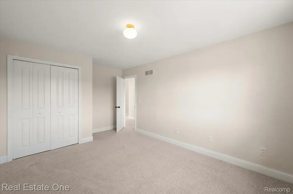 847 Fairview Street Lake Orion Village MI 48362