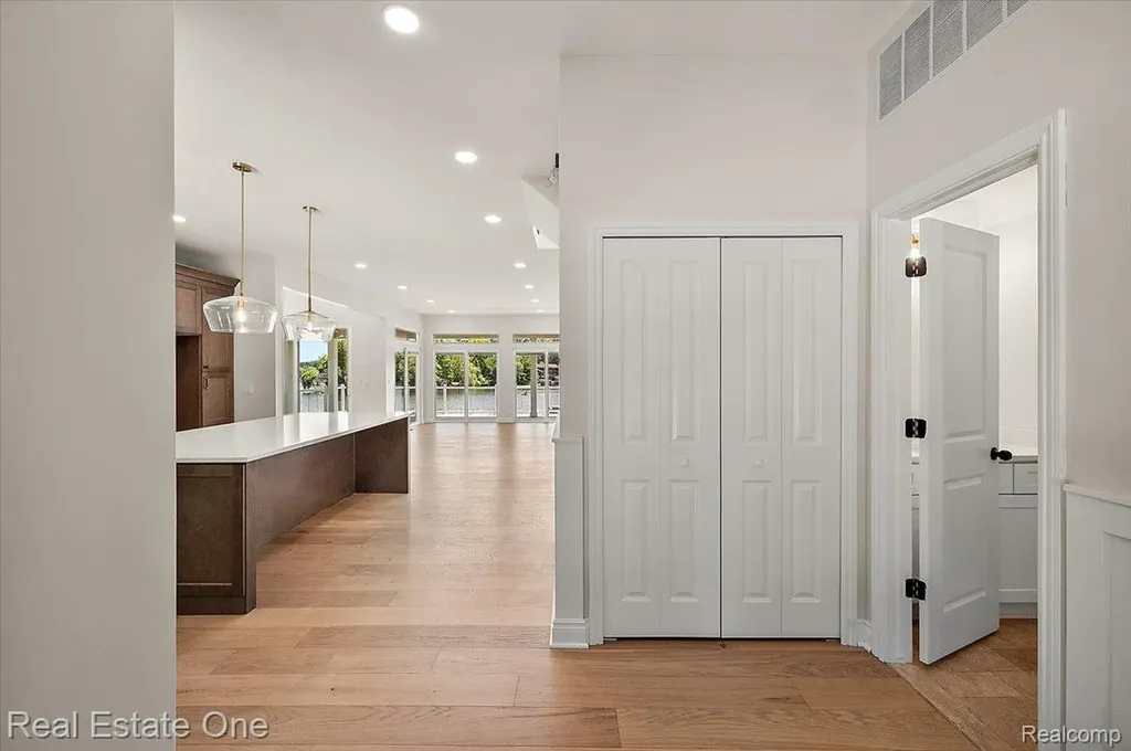 847 Fairview Street Lake Orion Village MI 48362
