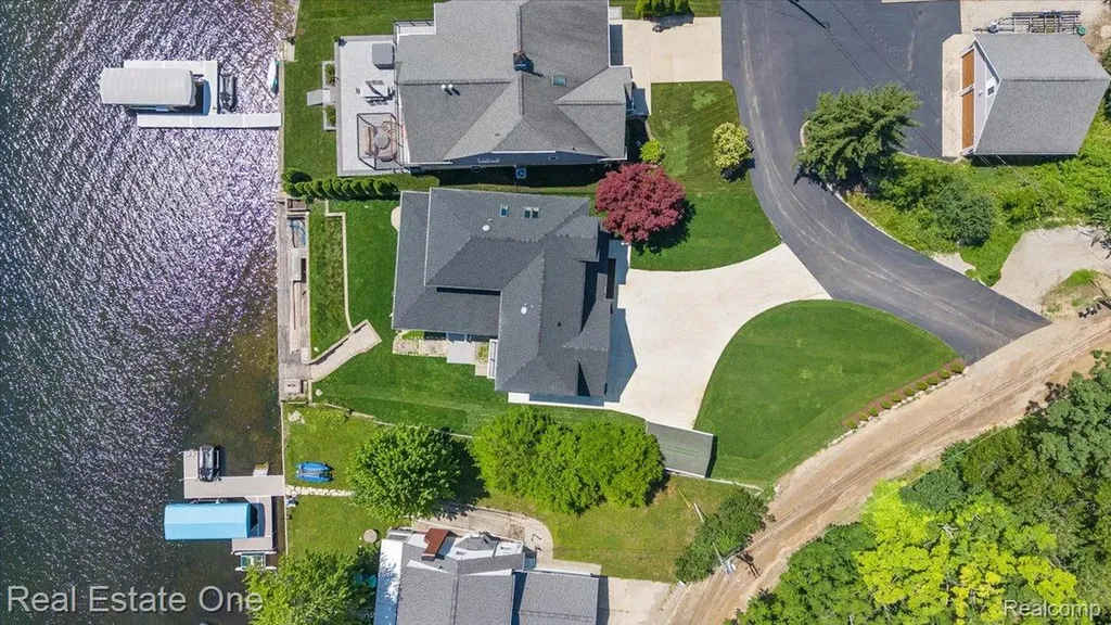 847 Fairview Street Lake Orion Village MI 48362