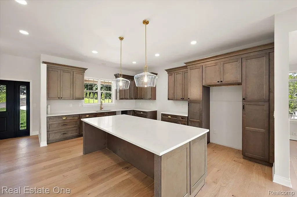 847 Fairview Street Lake Orion Village MI 48362