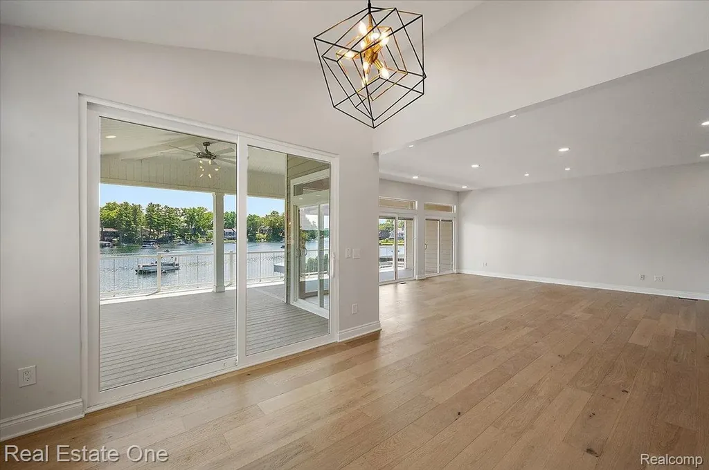 847 Fairview Street Lake Orion Village MI 48362