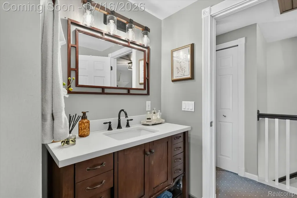 845 Abbey Lane Milford Village MI 48381