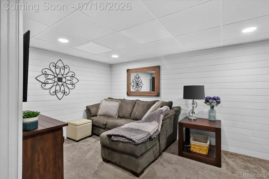 845 Abbey Lane Milford Village MI 48381