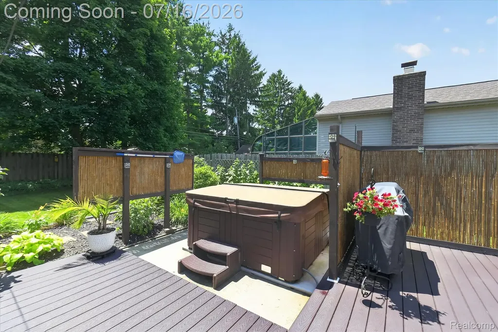 845 Abbey Lane Milford Village MI 48381