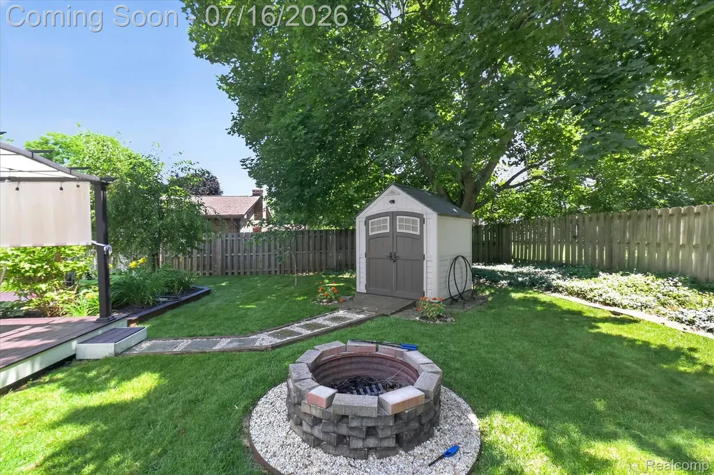 845 Abbey Lane Milford Village MI 48381
