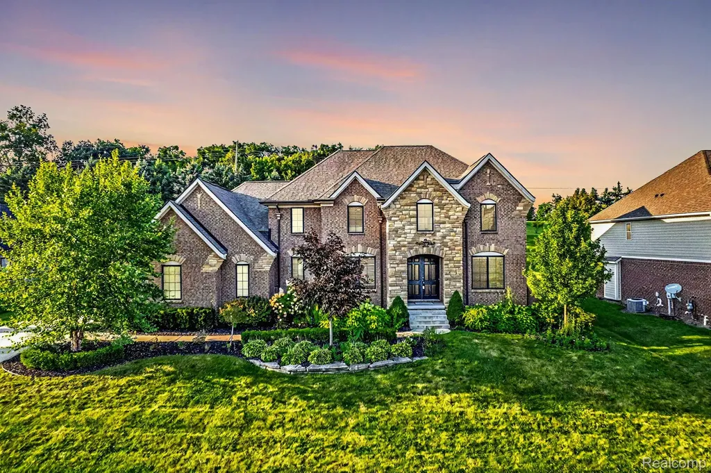 10486 Stoney Point Drive Green Oak Township MI 48178