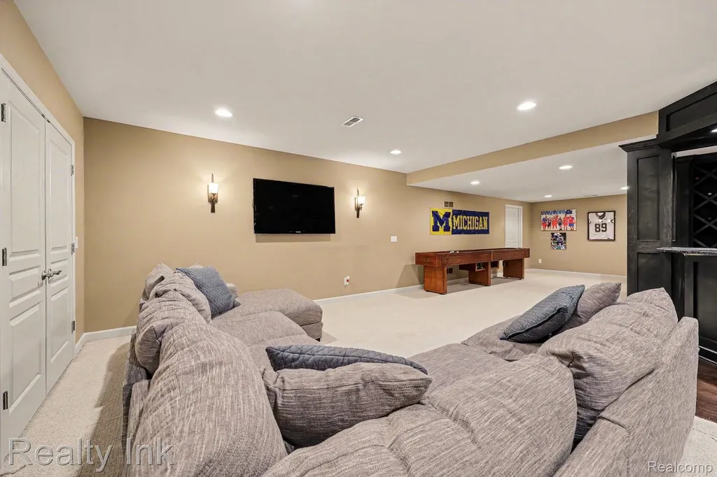 8273 Trafford Court Canton Charter Township MI 48187